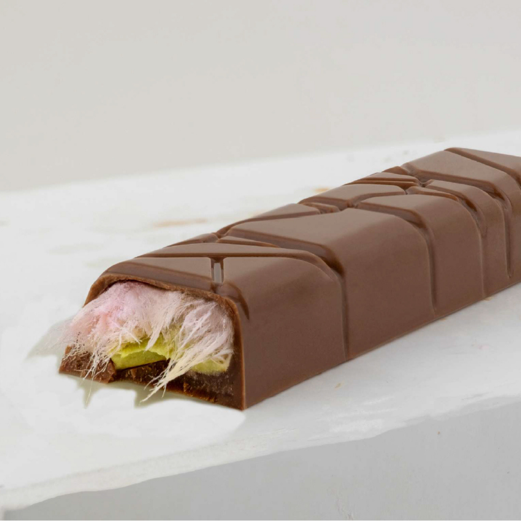 Angel’s Hair Milk Chocolate Turkish Cotton Candy Pistachio Cream Bar, 40G